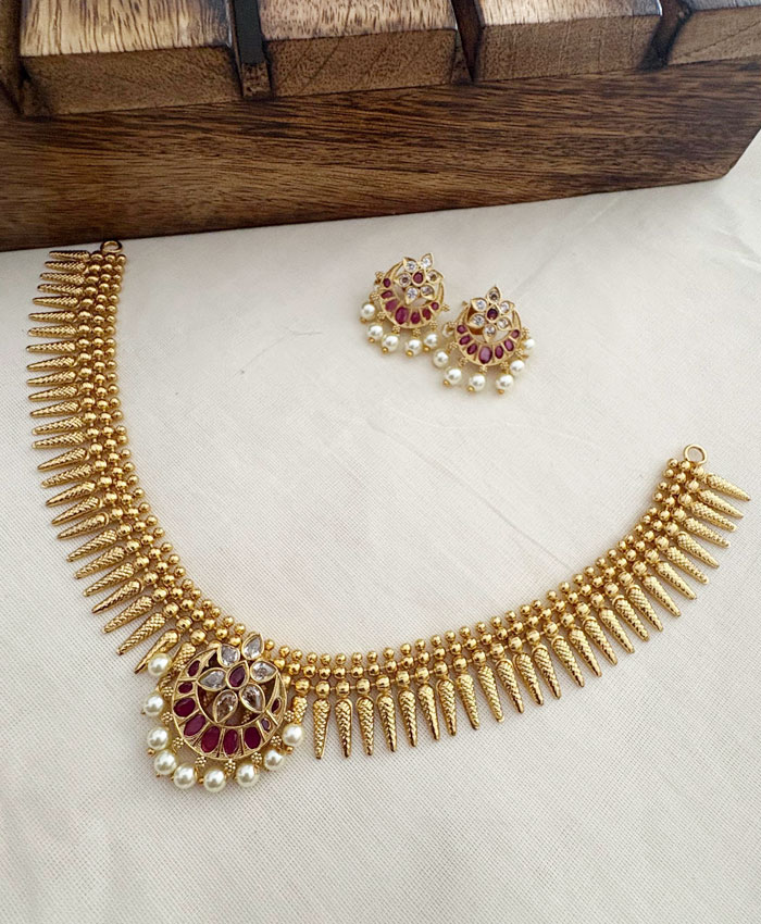 Classic Mulla Mottu Neck Set - Delicate Jasmine Bud Design